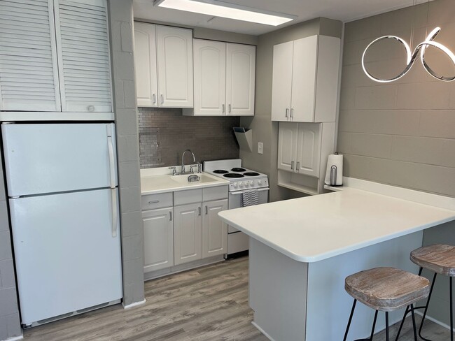 Building Photo - Modern Waikiki Studio with Stylish Upgrades & Spacious Lanai