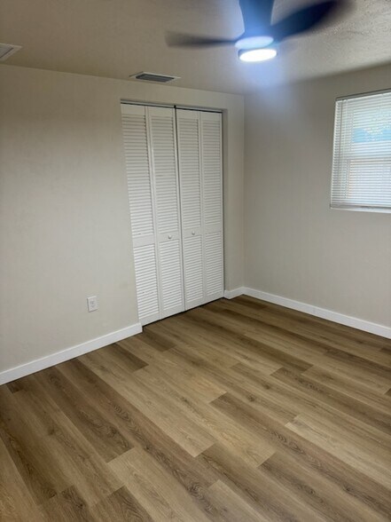 Building Photo - 2335 SE 46th Ter