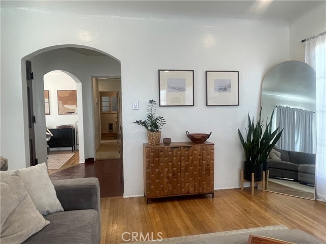 Building Photo - 4586 Sunnyside Dr