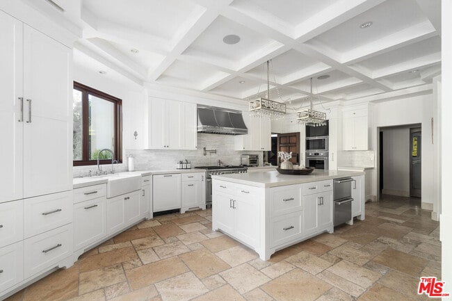 Building Photo - 17771 Cll De Palermo