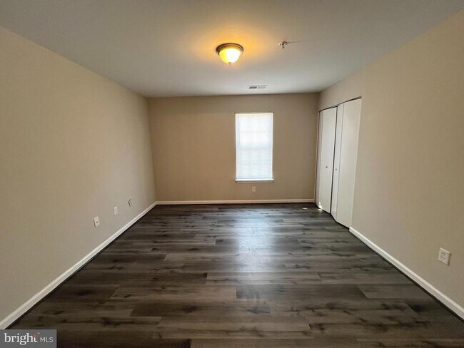 Building Photo - 38 White Pine Cir