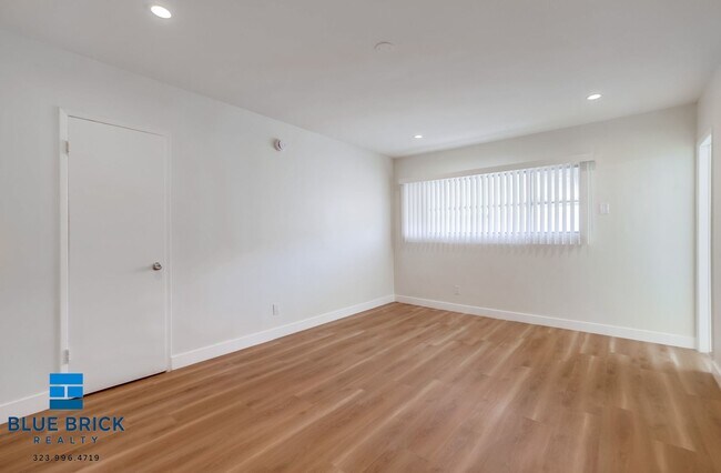 Building Photo - 5415 Corteen Pl