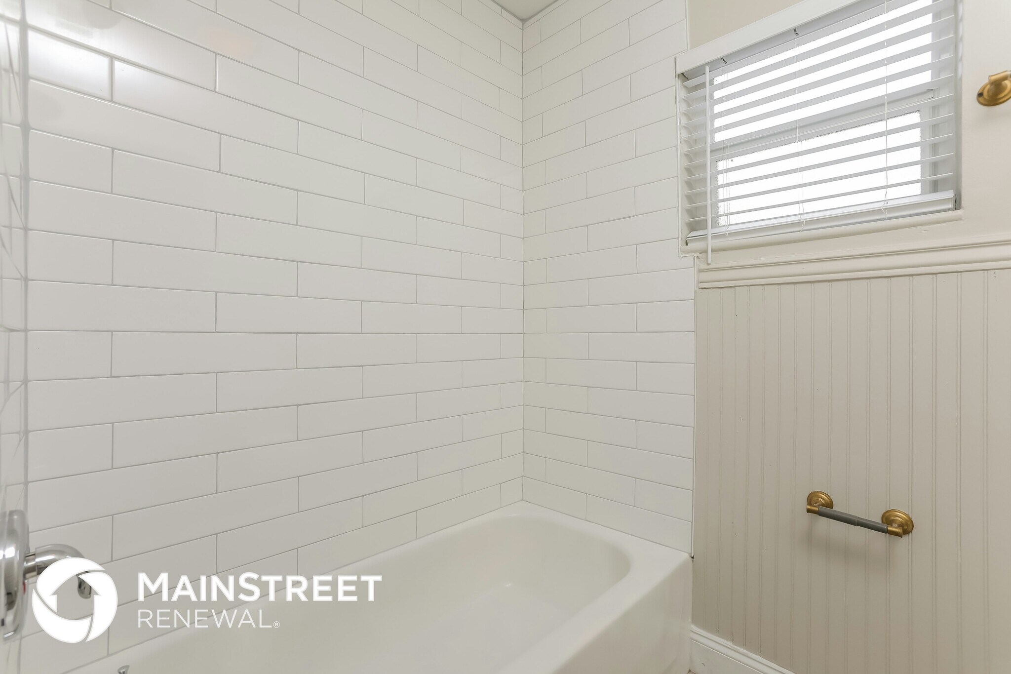 Building Photo - 1602 Lindale Ave