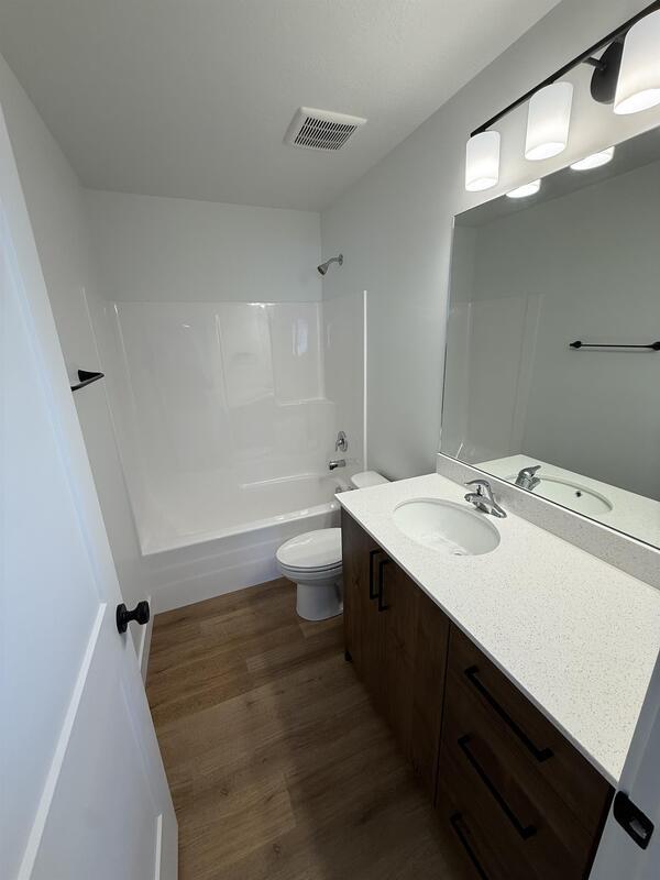 Building Photo - 96 N 400 W