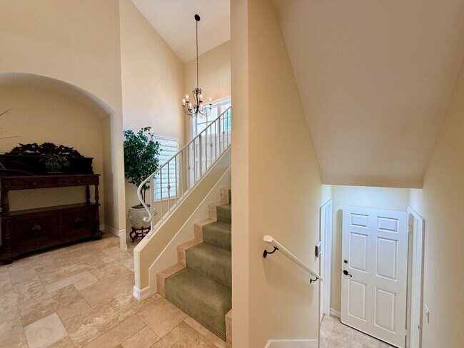 Building Photo - For Rent Available Now - Furnished House 3+BR 2.5Ba in Del Mar, charming furnished home in the hi...