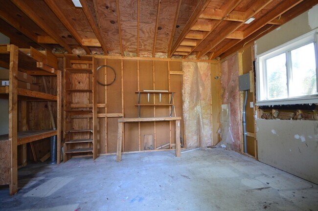 Building Photo - 304 Arrundale Dr