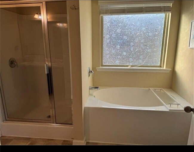 Building Photo - 3885 Nixon Grove Dr