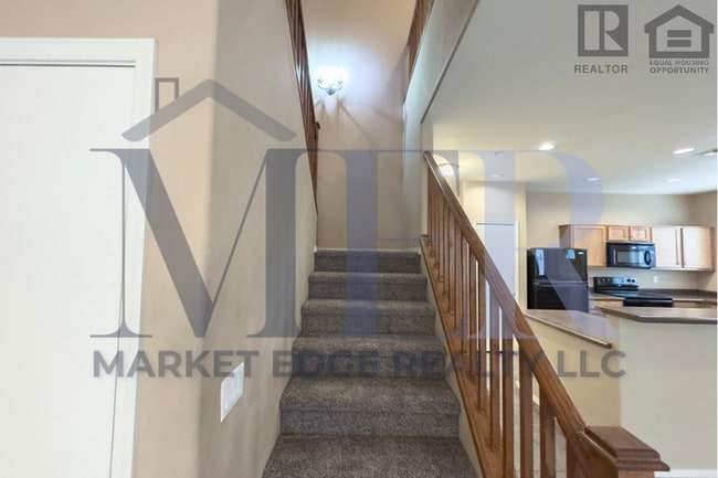 Building Photo - 3Bed/2.5Bath Townhouse at 83rd Ave/I-10! Ready for Immediate Move-In! -- FENCED-IN YARD! 2 CAR GA...