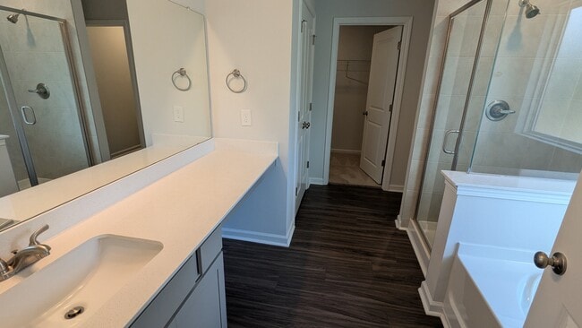 Building Photo - 130 Freesia Dr