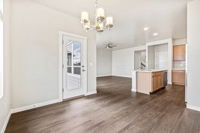 Building Photo - 6852 S Birch Creek Ave