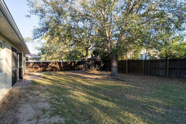 Building Photo - ZERO DEPOSIT MOVE-IN AVAILABLE ????