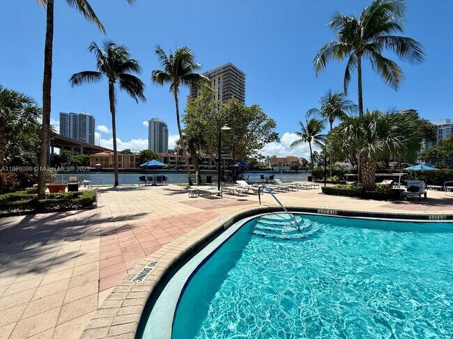 Building Photo - 19390 Collins Ave
