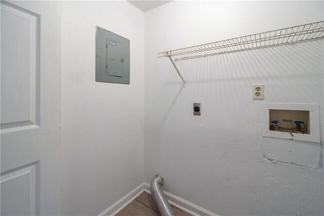 Building Photo - 56 Brandon Hall Dr