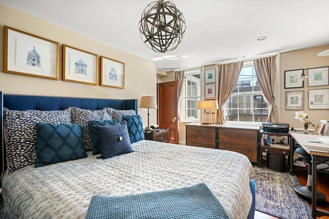 Building Photo - 95 Beacon St