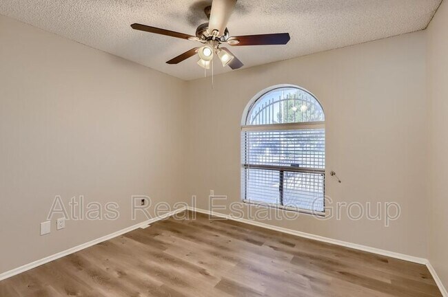 Building Photo - 4214 N 77th Ave