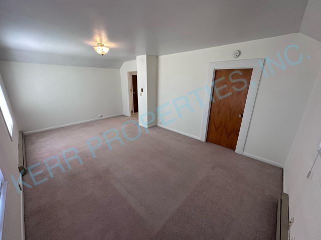 Building Photo - 6015 SE Hosner Rd