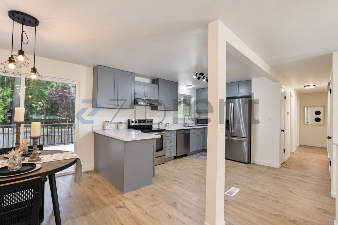 Building Photo - Unit