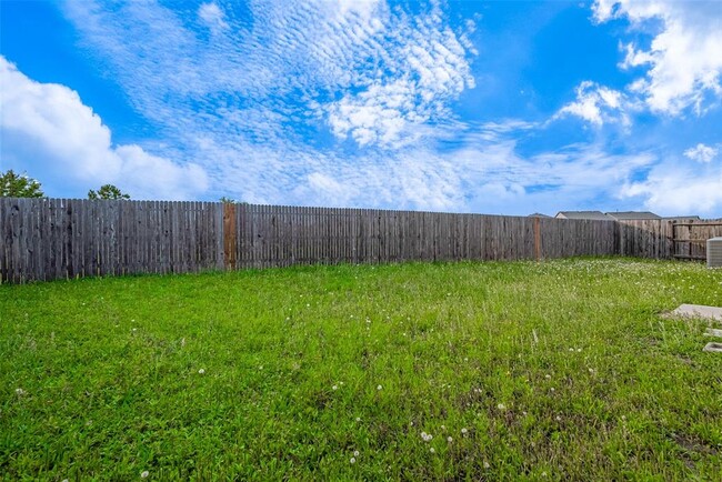 Building Photo - 16360 Oakside Hollow Ln