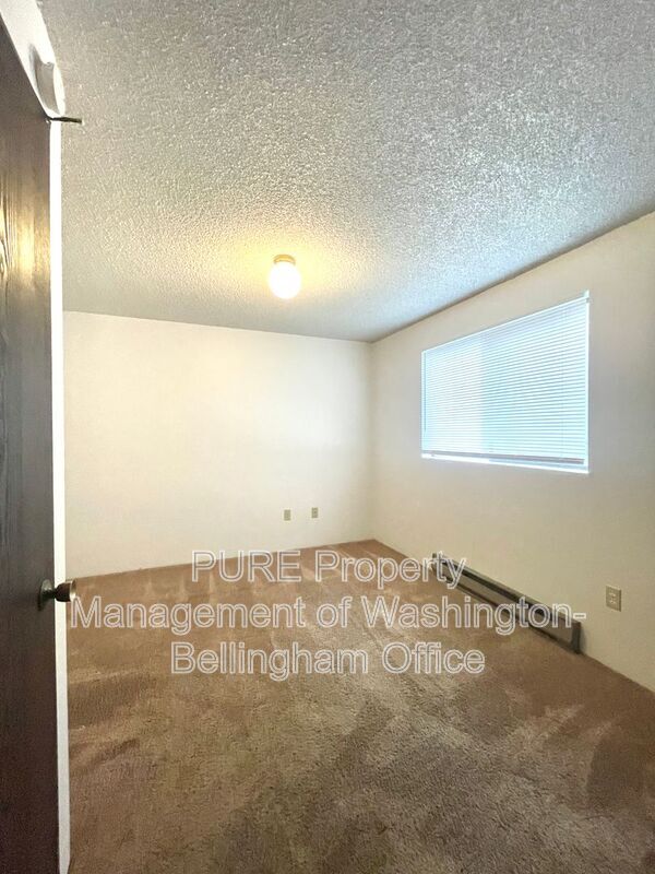 Building Photo - 808 21st St