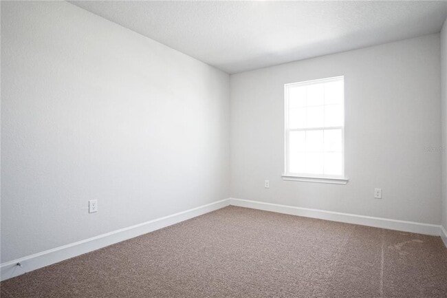 Building Photo - 1501 Leamington Ln