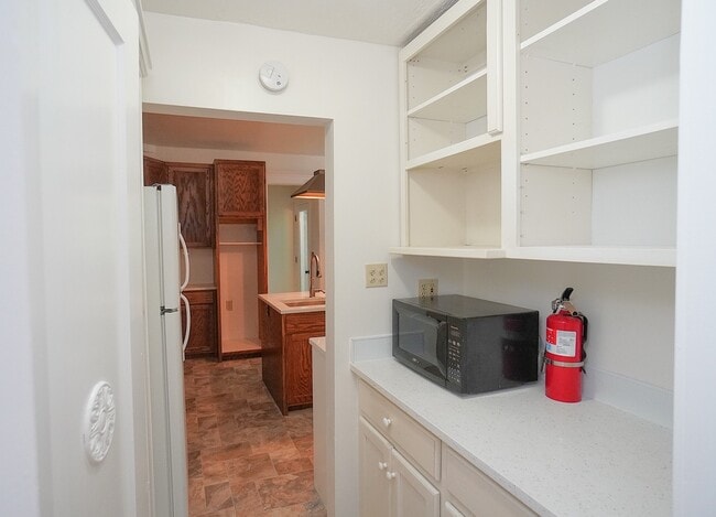 Building Photo - 2389 W Boise Ave