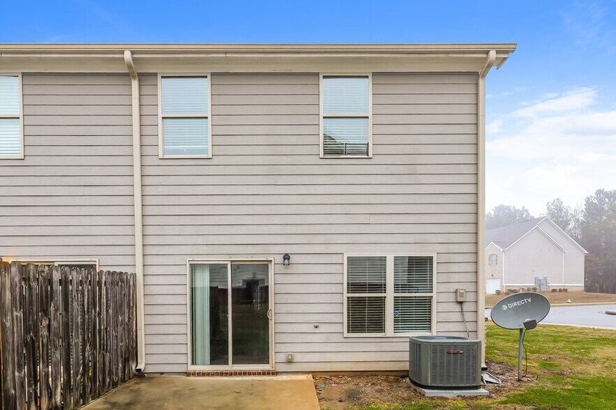 Building Photo - 1603 Iris Walk