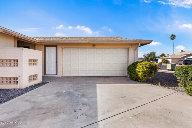 Building Photo - 4401 W Claremont St