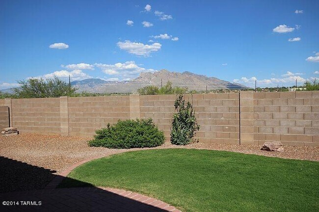 Building Photo - 8851 N Palo Verde Bluffs Pl