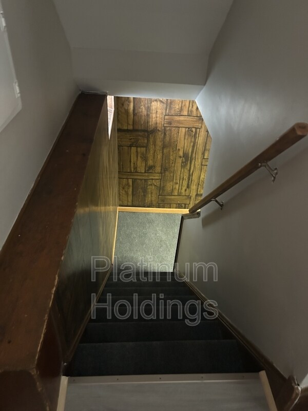 Building Photo - 13790 Cedar Rd