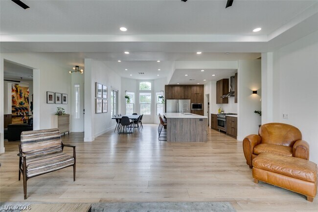 Building Photo - 7210 Shallowford Ave