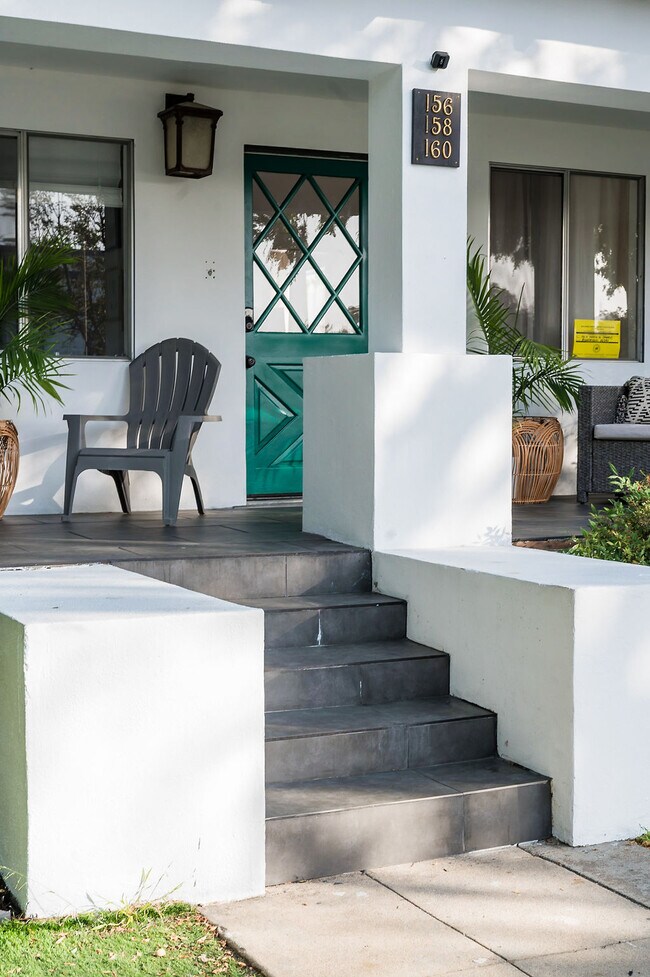 Building Photo - 156 W Peoria St