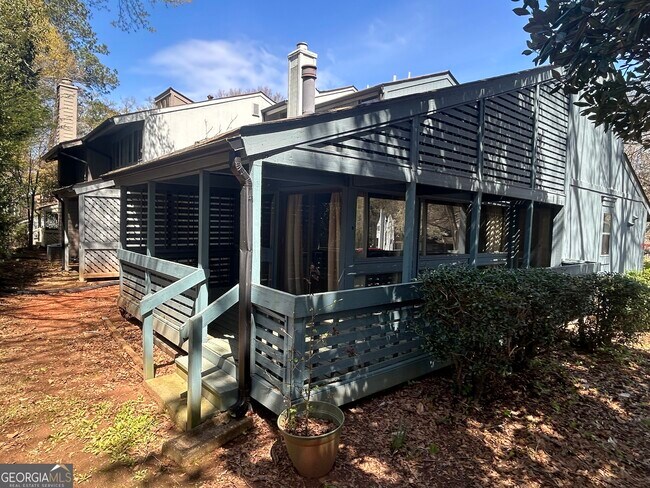 Building Photo - 180 Woodstone Dr