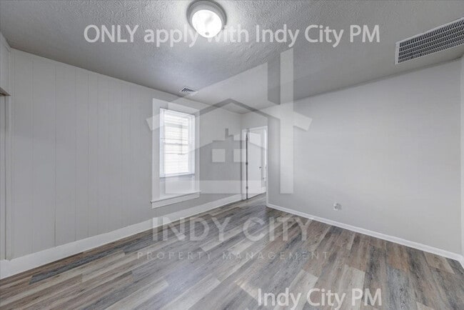 Building Photo - 53 E Raymond St