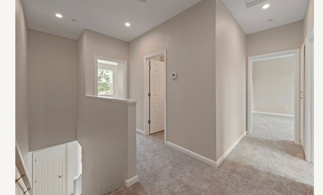 Building Photo - 2253 Vanderford Dr