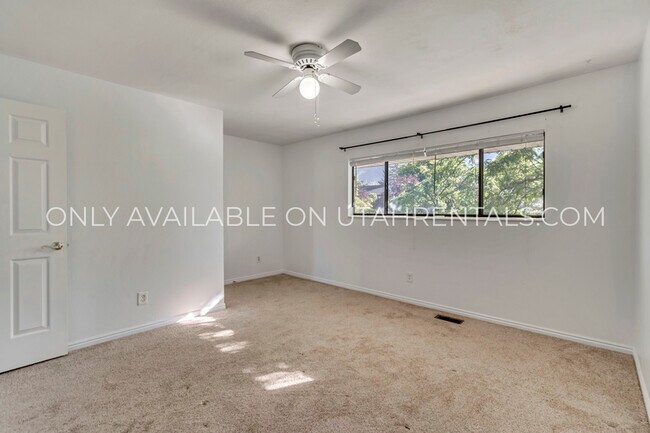 Building Photo - 131 E 500 S