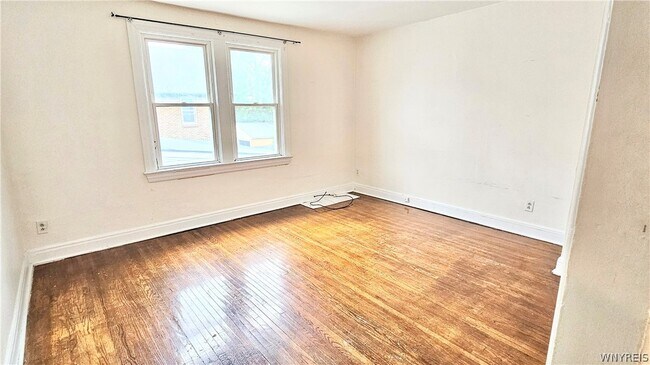 Building Photo - 657 Englewood Ave