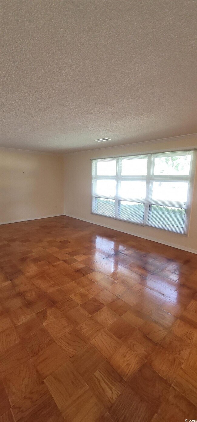 Building Photo - 609 Hibiscus Ave