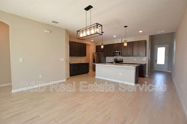 Building Photo - 6728 Great Bear Dr