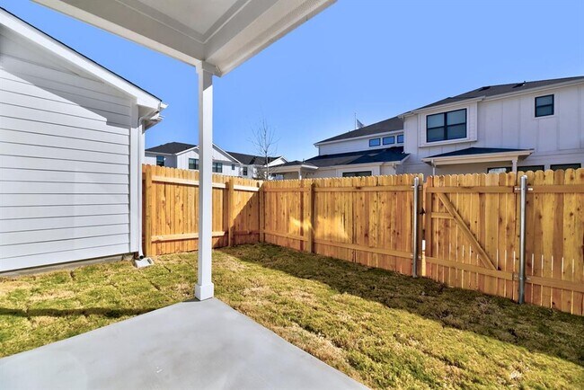 Building Photo - 111 Amber Fields Trail