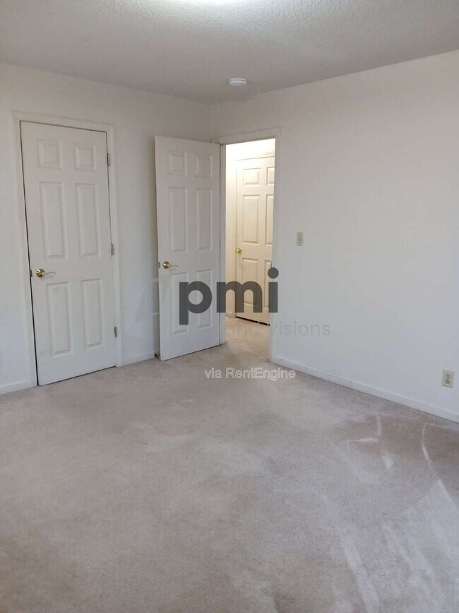 Building Photo - 1306 Arthur Ave