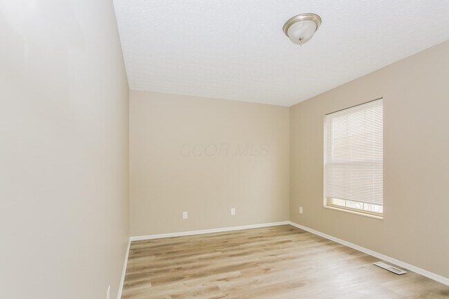 Building Photo - 1527 Berkhard Dr