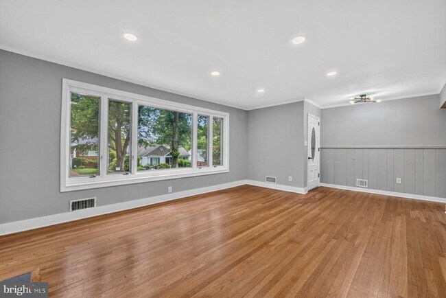 Building Photo - 3604 Husted Dr