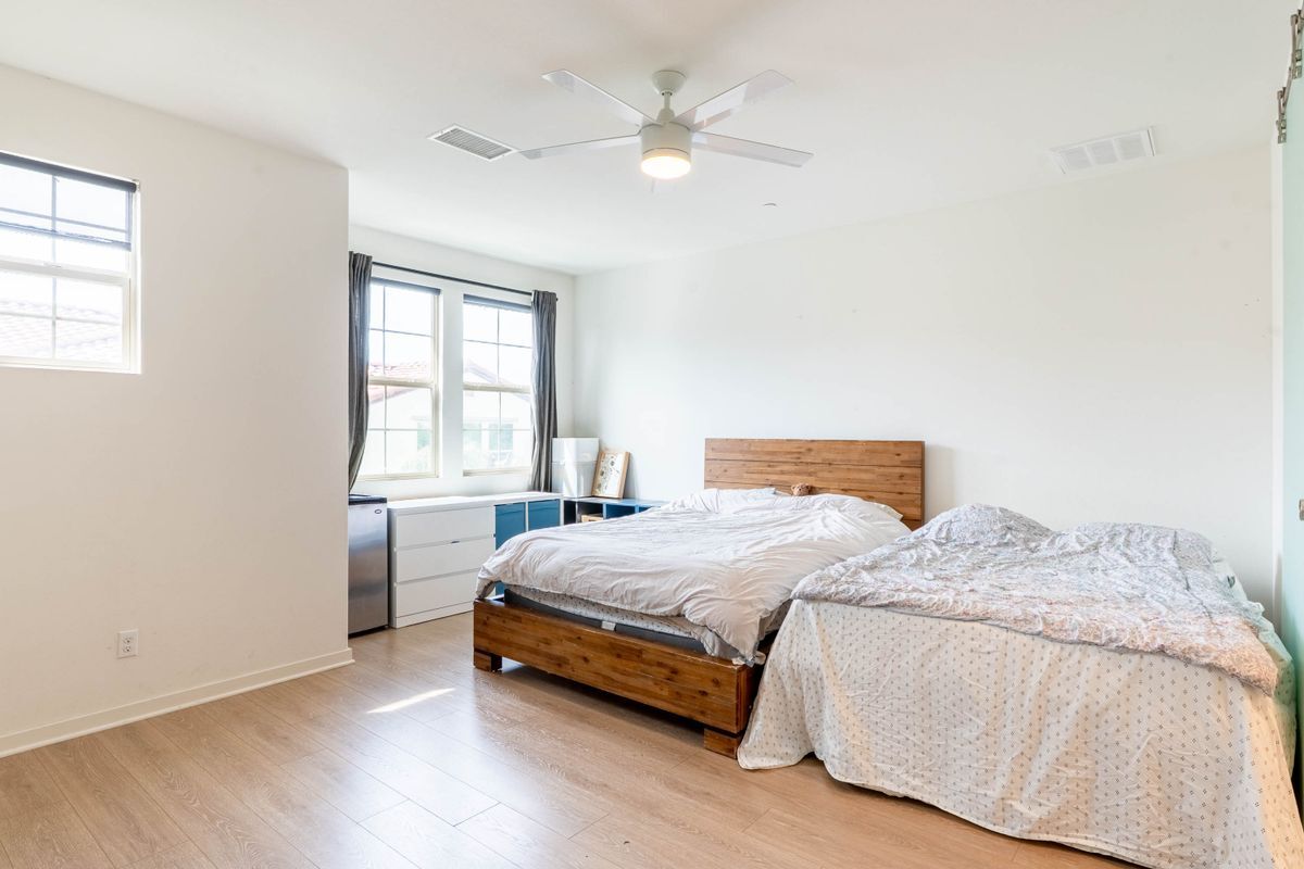 Building Photo - 62 Savannah