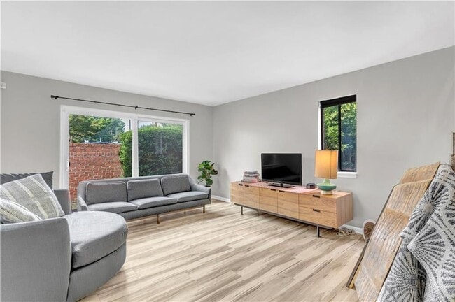 Building Photo - 2262 Pernoshal Ct