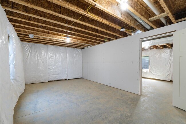 Building Photo - 6136 Mississippi Ave