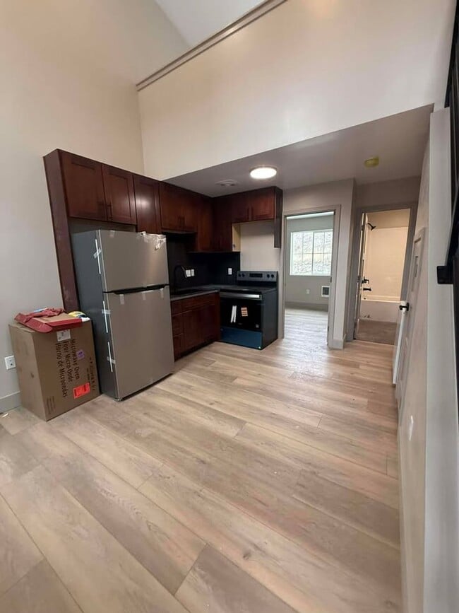 Building Photo - Steel Hollow Cottage Community