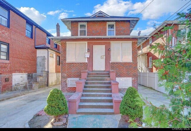 Building Photo - 22-17 Collier Ave