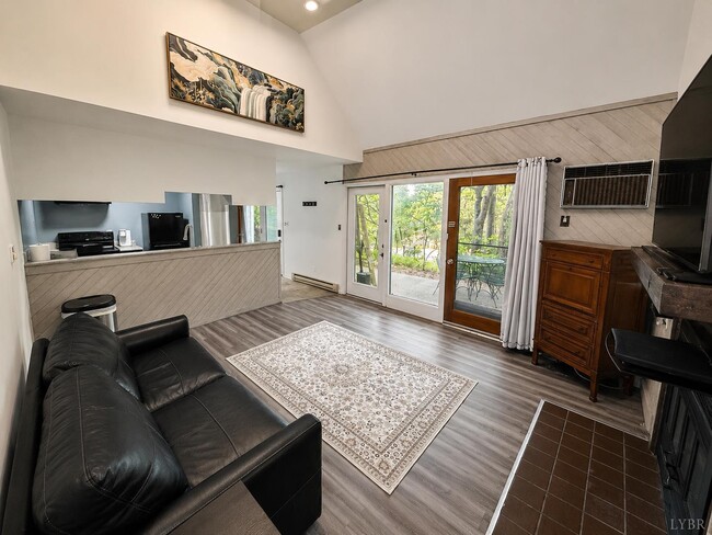 Building Photo - 2213 Tanners Ridge