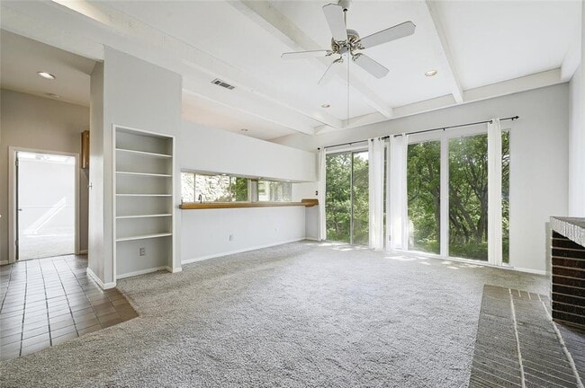 Building Photo - 6305 Shadow Valley Dr