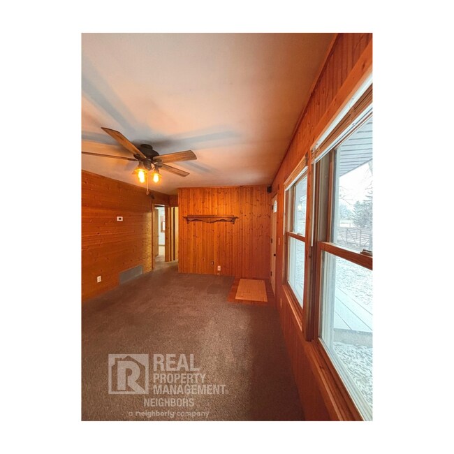 Building Photo - Beautiful 3 Bedroom, 2 Bathroom Home in Clarksville, MI
